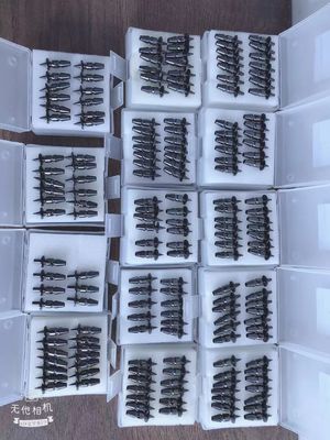 Le produit est fabriqué à partir d'un matériau de fabrication à base d'aluminium.