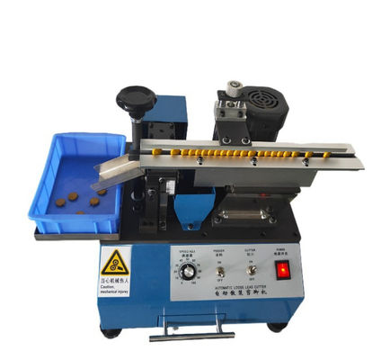 Machine de découpe de plomb de condensateur automatique de précision pour les lampes LED métalliques